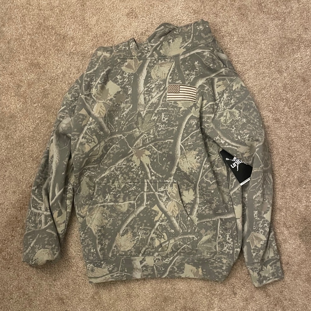 NWT Lacrosse Unlimited Camouflage Rooted in Tradition Youth Large Hoodie